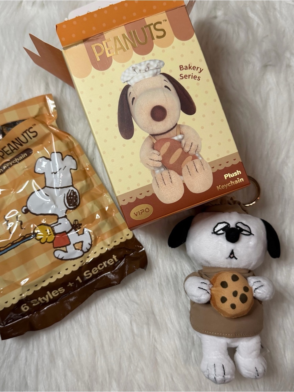 Peanuts x Vipo Bakery Series OLAF Plush
Keychain